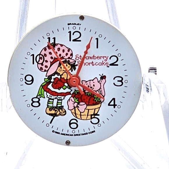 1980's Bradley Strawberry Shortcake Manually Wound Kids Wristwatch Non Running - Picture 7 of 10